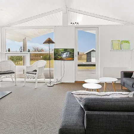 Holiday home Three-bedroom Holiday In 7 Humble